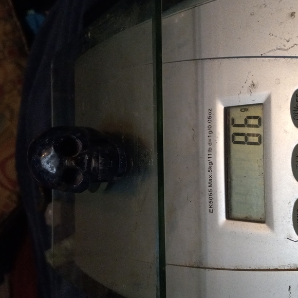 GEMSTONE HEALING SKULL.    A one of a kind gemstone skull. SODALITE GEMSTONE - Picture 4 of 6